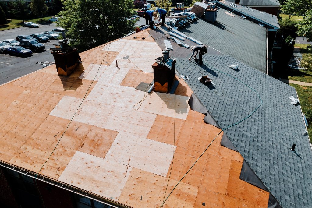 Best Roofing Material for Hot Climates | Calabasas Roofing Guide